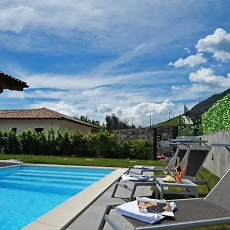 Villa Tremezzo Villa *